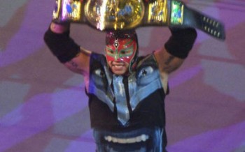 Dossier - Rey Mysterio - Le voltigeur masqué ! 