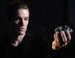 Milton Fine (James Marsters)