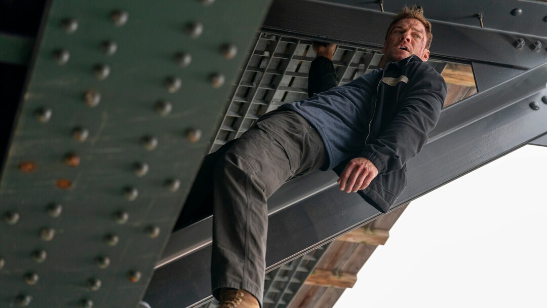 Alan Ritchson dans Reacher