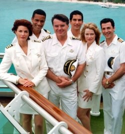 France 3 dans La Croisière s'amuse : Nouvelle vague - Saison 1