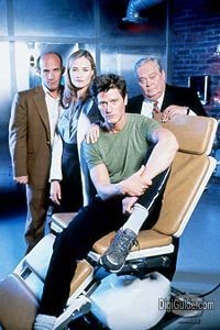 Martin Wood dans Invisible Man - Saison 2
