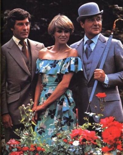 Chapeau melon et bottes de cuir 70s - Saison 2